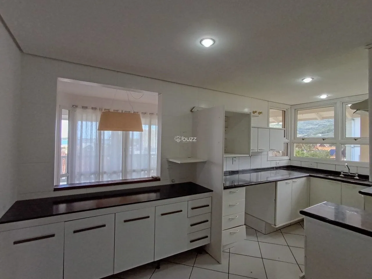 House with 4 en-suite rooms and 6 bathrooms, 301 m² — photo 13