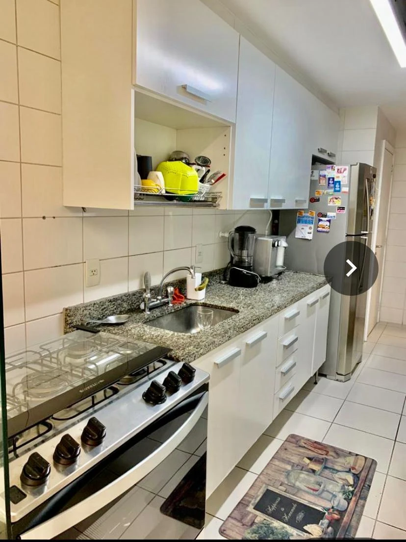 Furnished 145 m² apartment with 4 bedrooms and 2 parking spots — photo 19