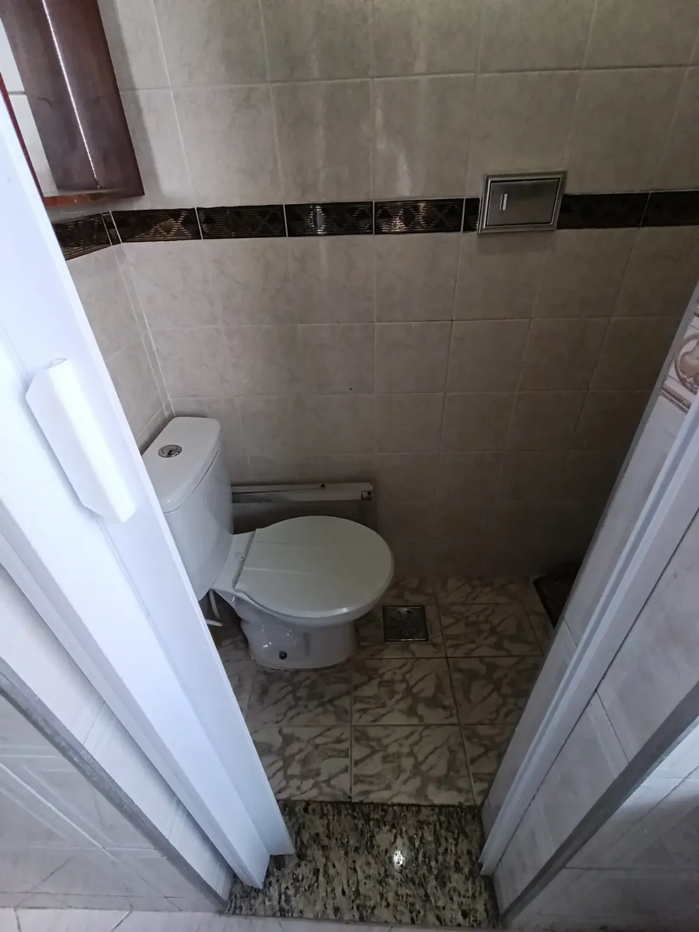 2-bedroom apartment in a building with a gym — photo 22