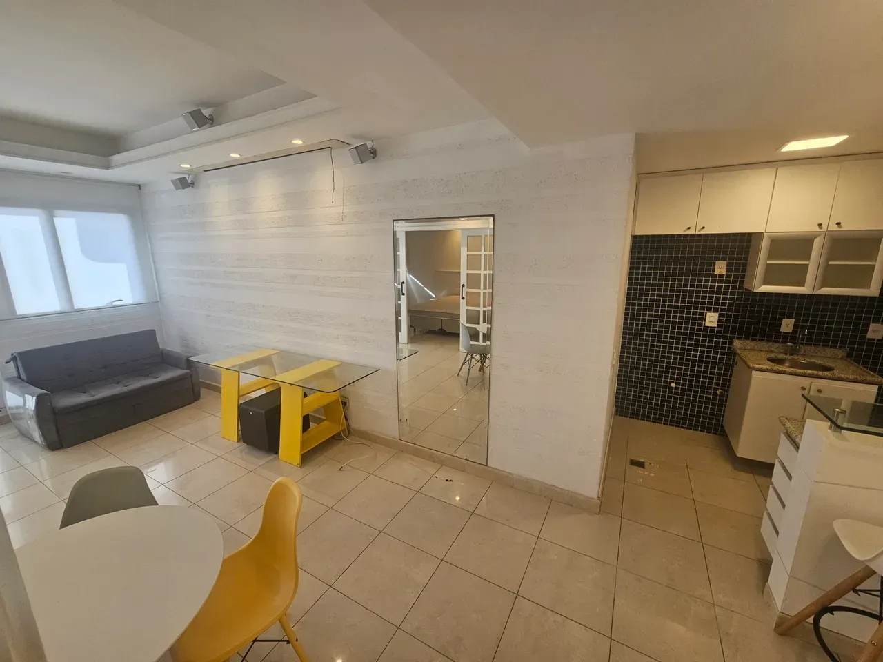 Furnished apartment with open-plan kitchen and 1 bedroom — photo 10