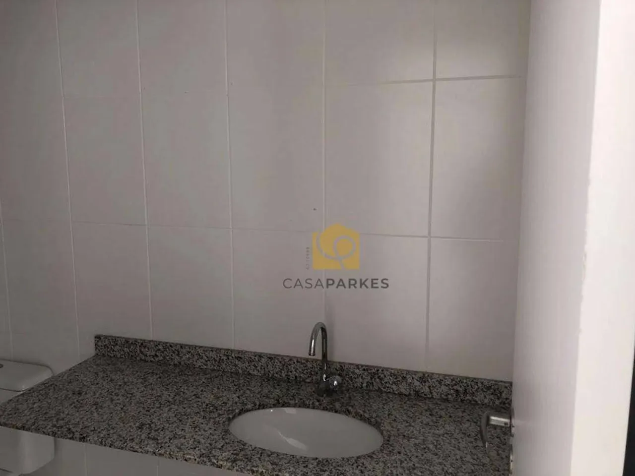 Unfurnished apartment with 3 bedrooms and balcony grill — photo 12