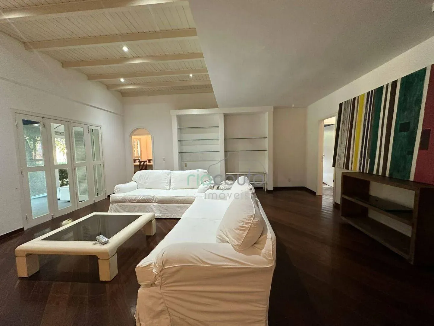 Casa com 5 quartos, 990 m² e 2 vagas, perto das janelas — photo 3