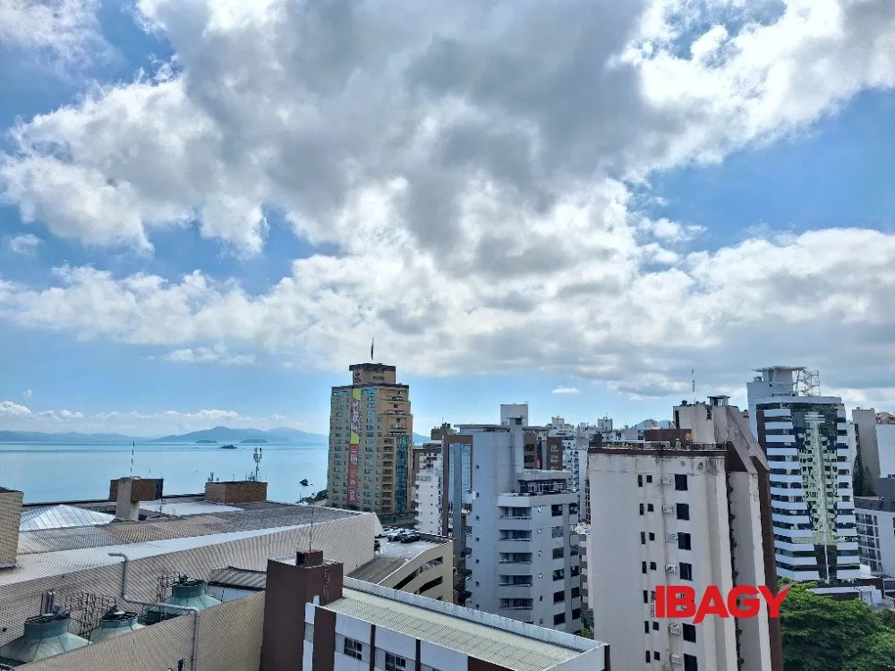 Apartamento de 4 dormitorios con 135 m² y 1 suite — photo 21