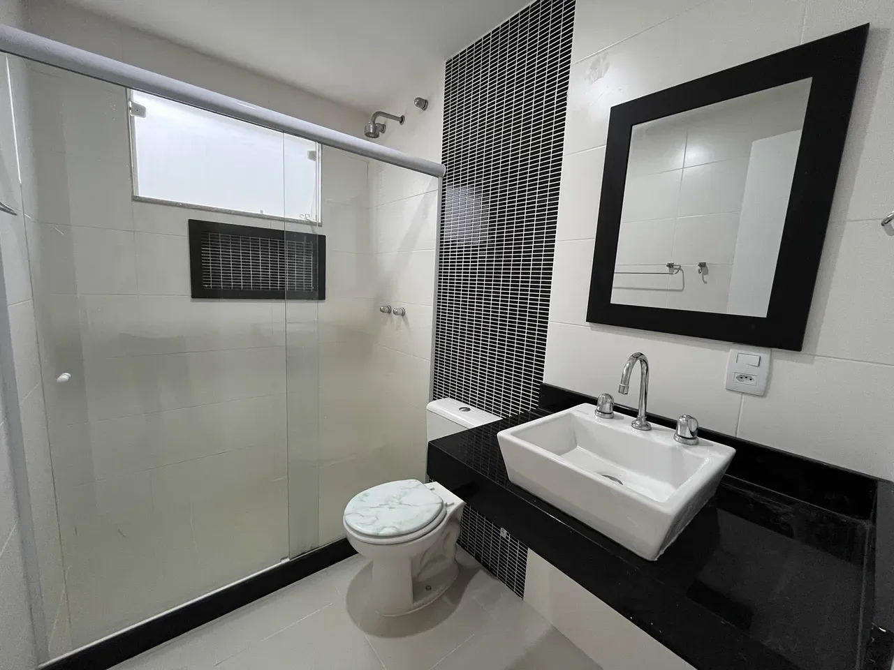 Furnished triplex house with 5 en-suite bedrooms — photo 36