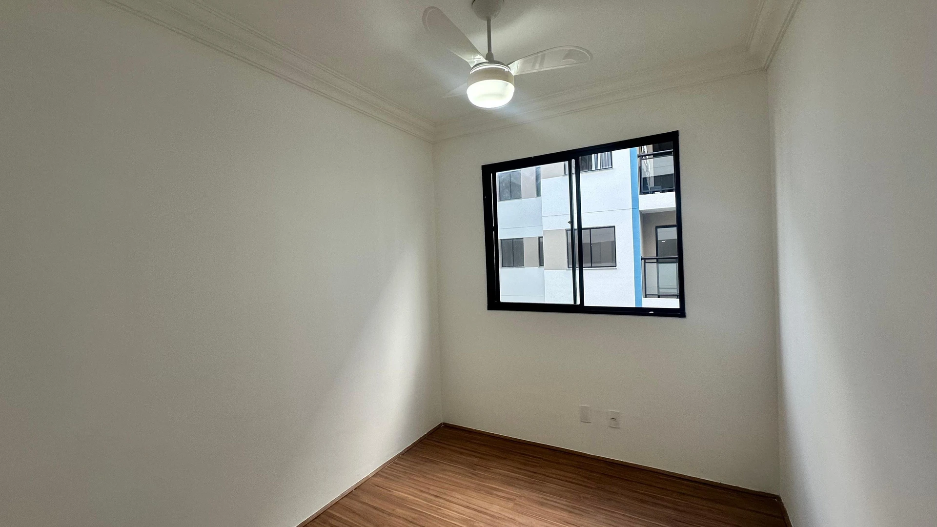 2-bedroom apartment in a building with a gym — photo 6