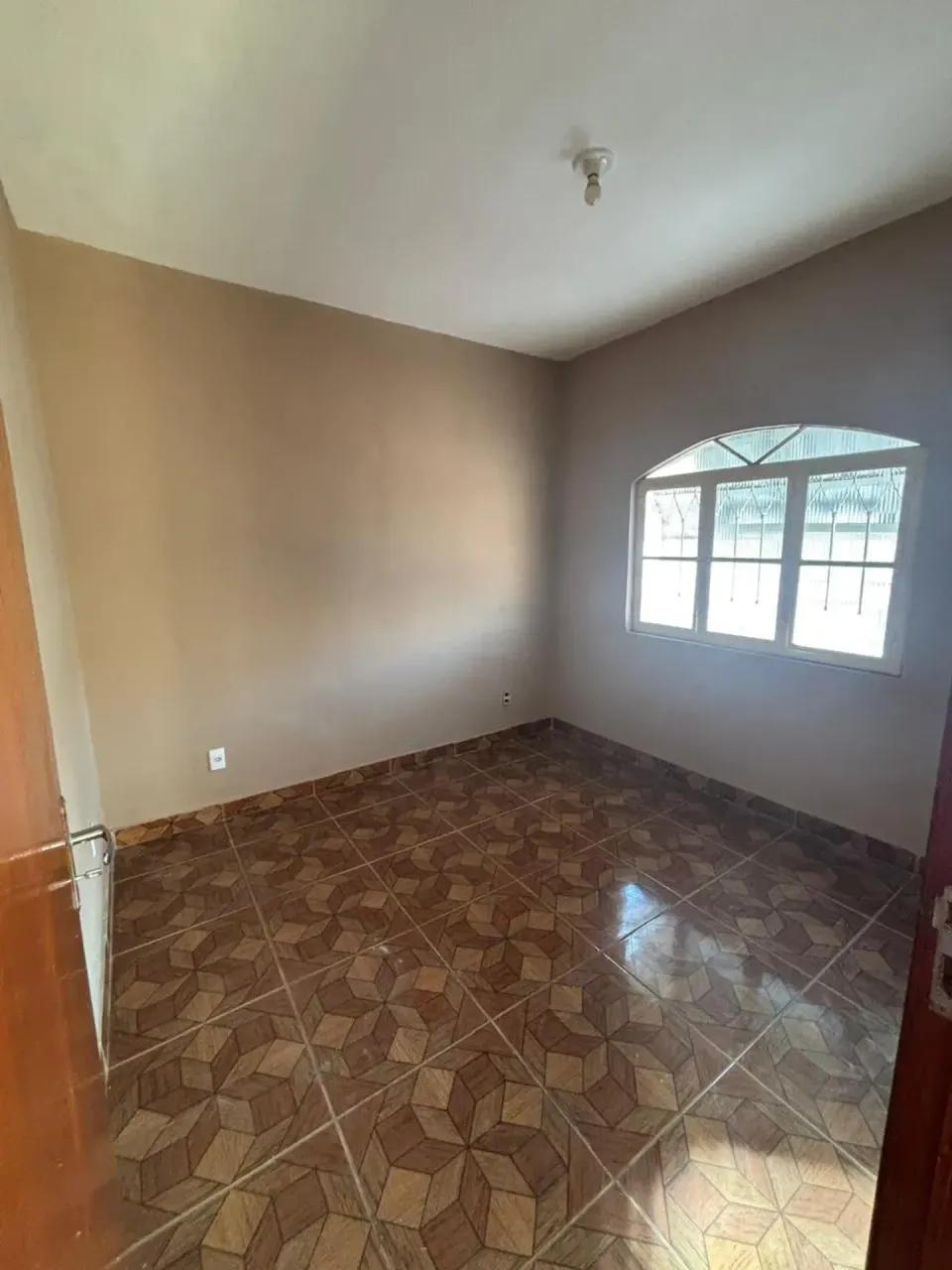 Casa sem mobília com 2 quartos e 1 vaga — photo 3