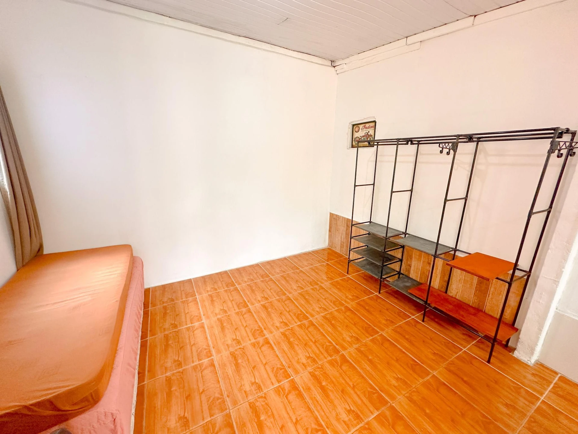 Furnished studio with 1 bedroom and private garden — photo 14