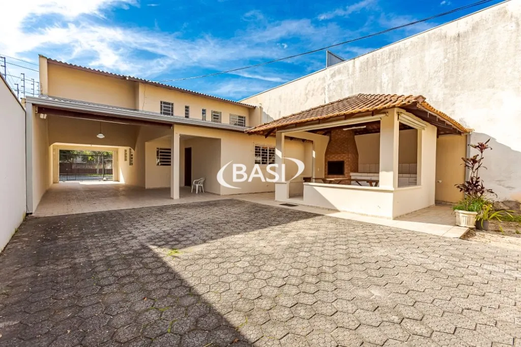 Unfurnished house with 4 bedrooms and 3 bathrooms — photo 94