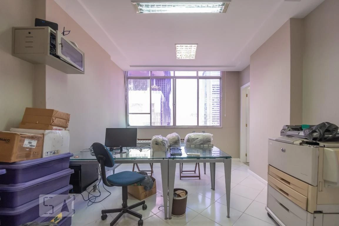 1-bedroom suite apartment with a gas stove kitchen — photo 6
