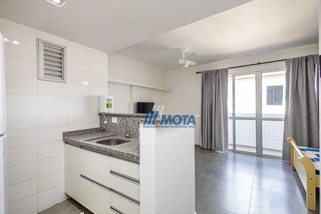 Furnished-free 40 m² studio with a balcony — photo 6