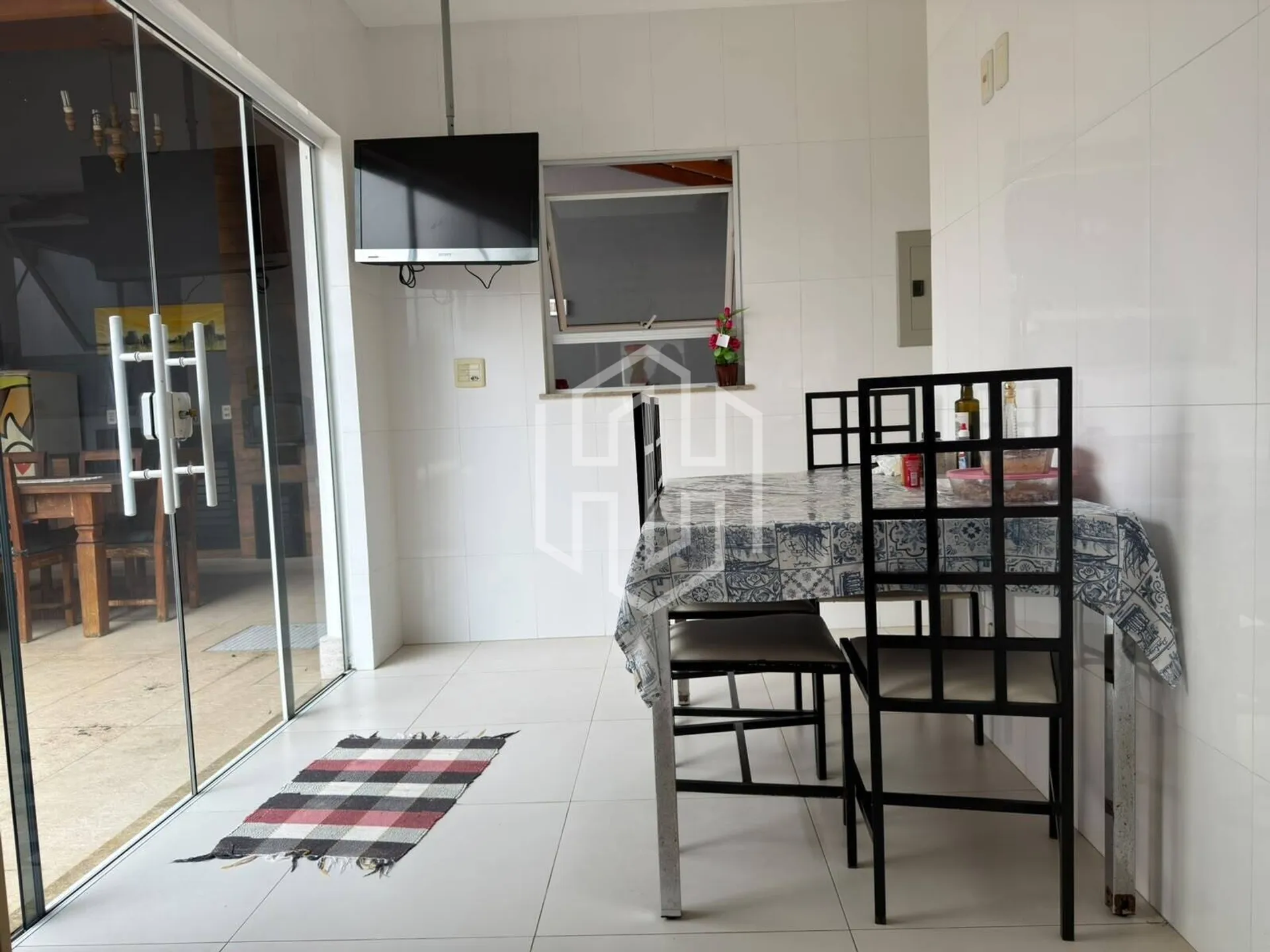 Балкон з грилем та 5 спалень: будинок 450 м² — photo 32