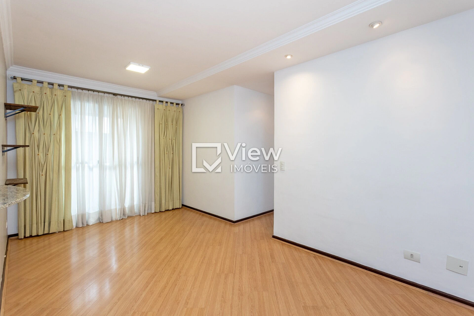 Apartment, 70 m², with wood or laminate floors — photo 22