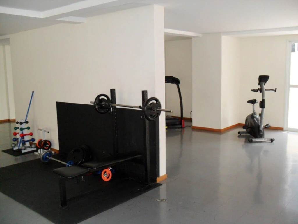 Furnished studio, 66 m², with wood or laminate floors — photo 12