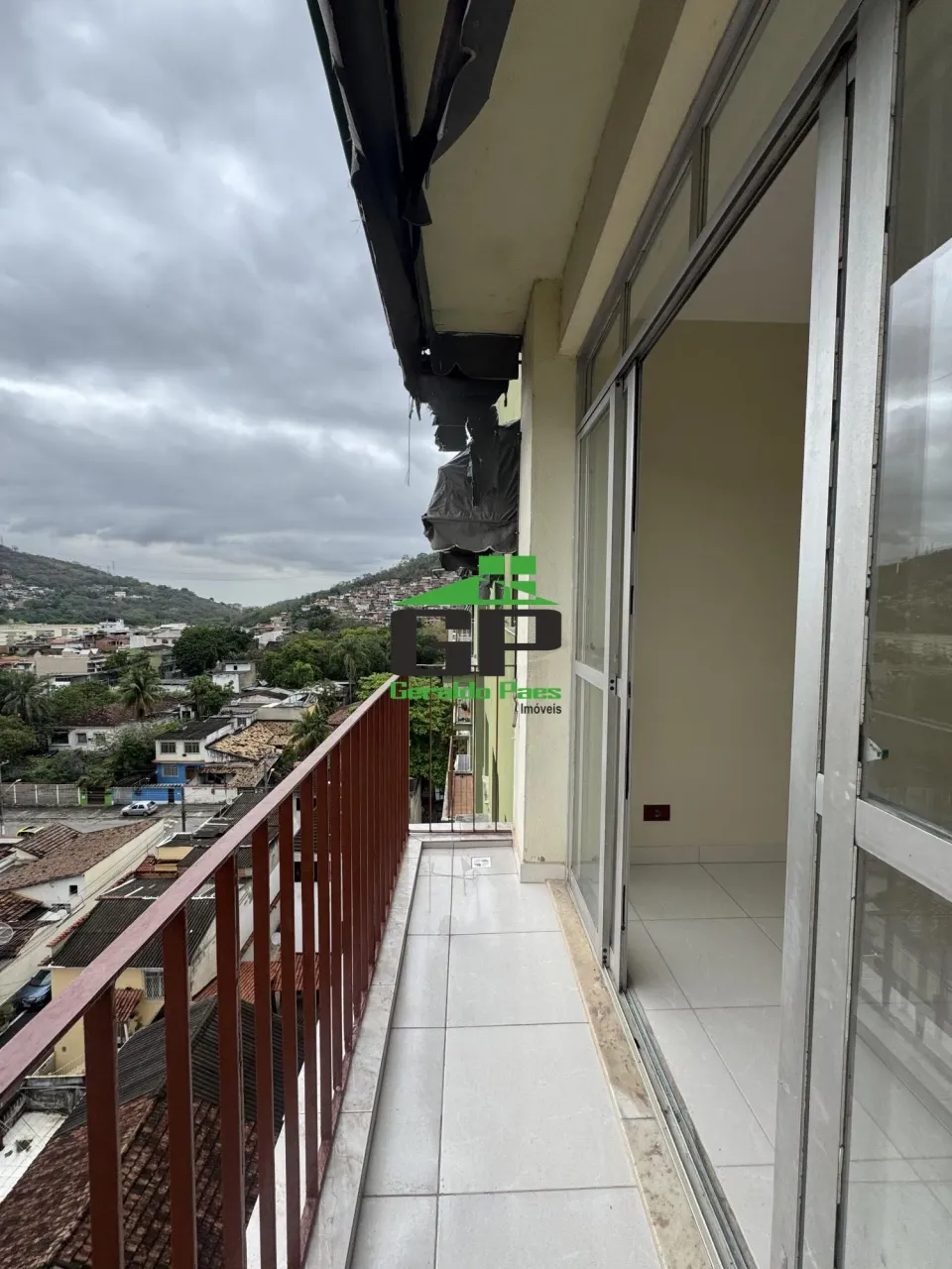 Apartment with 2 bedrooms, balcony and 1 parking spot — photo 10