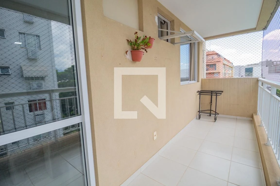 Furnished apartment with 2 bedrooms and a balcony — photo 16
