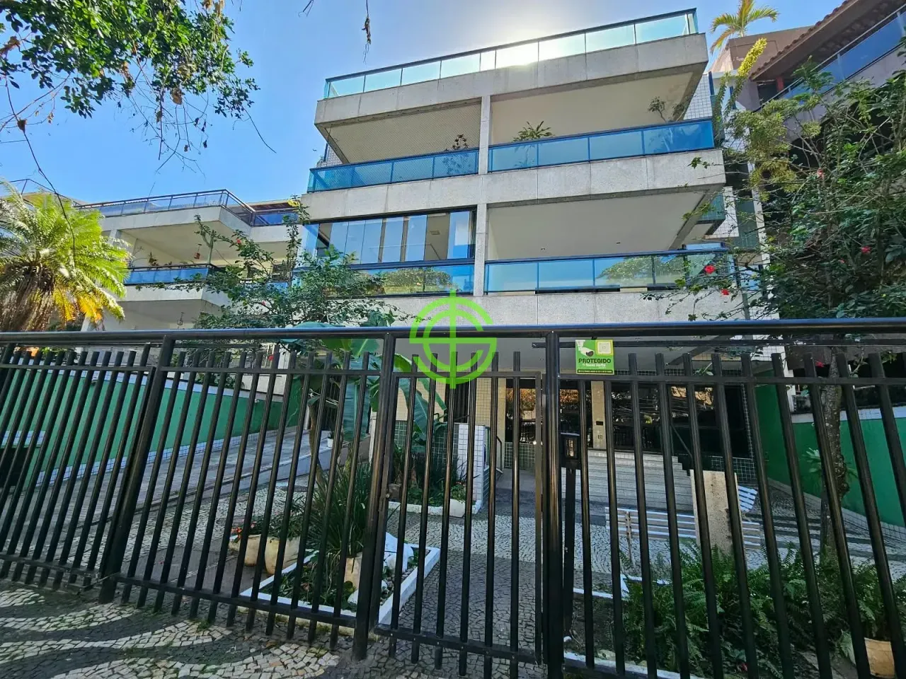 Apartamento com 3 quartos, 4 banheiros e cozinha fechada — photo 13