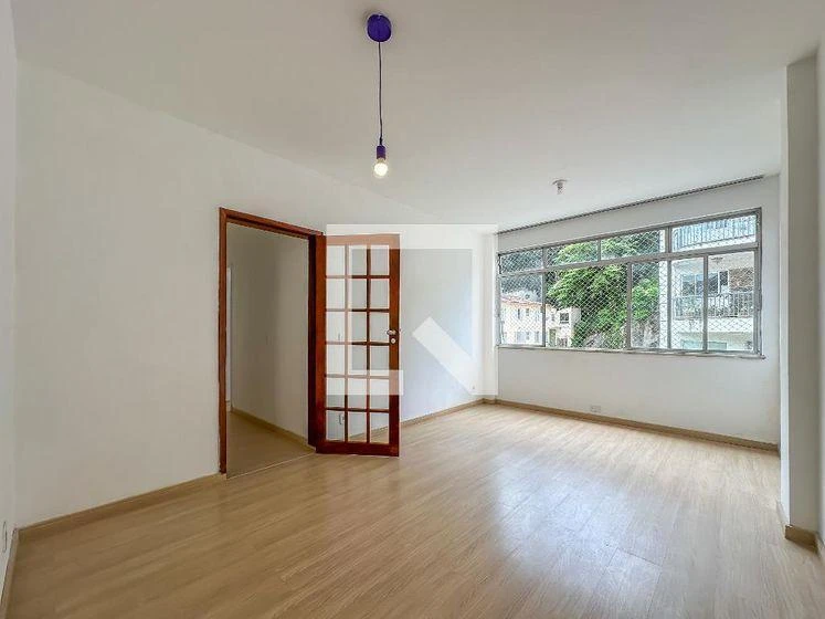 2-bedroom apartment with a mountain view — photo 9