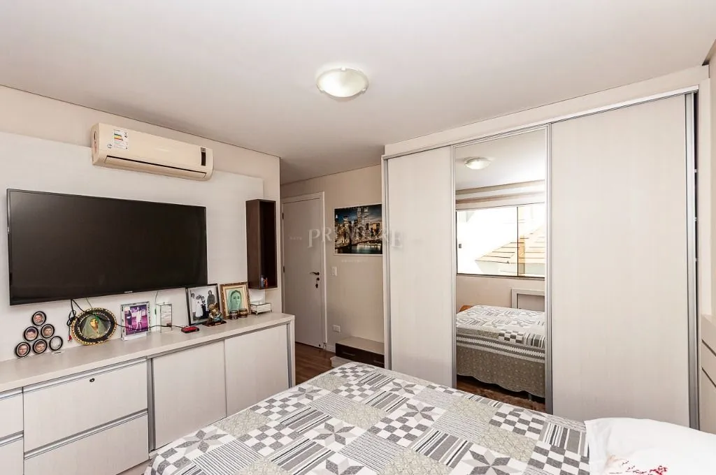 Furnished house with 4 bedrooms across 1167 m² and 8 spots — photo 102