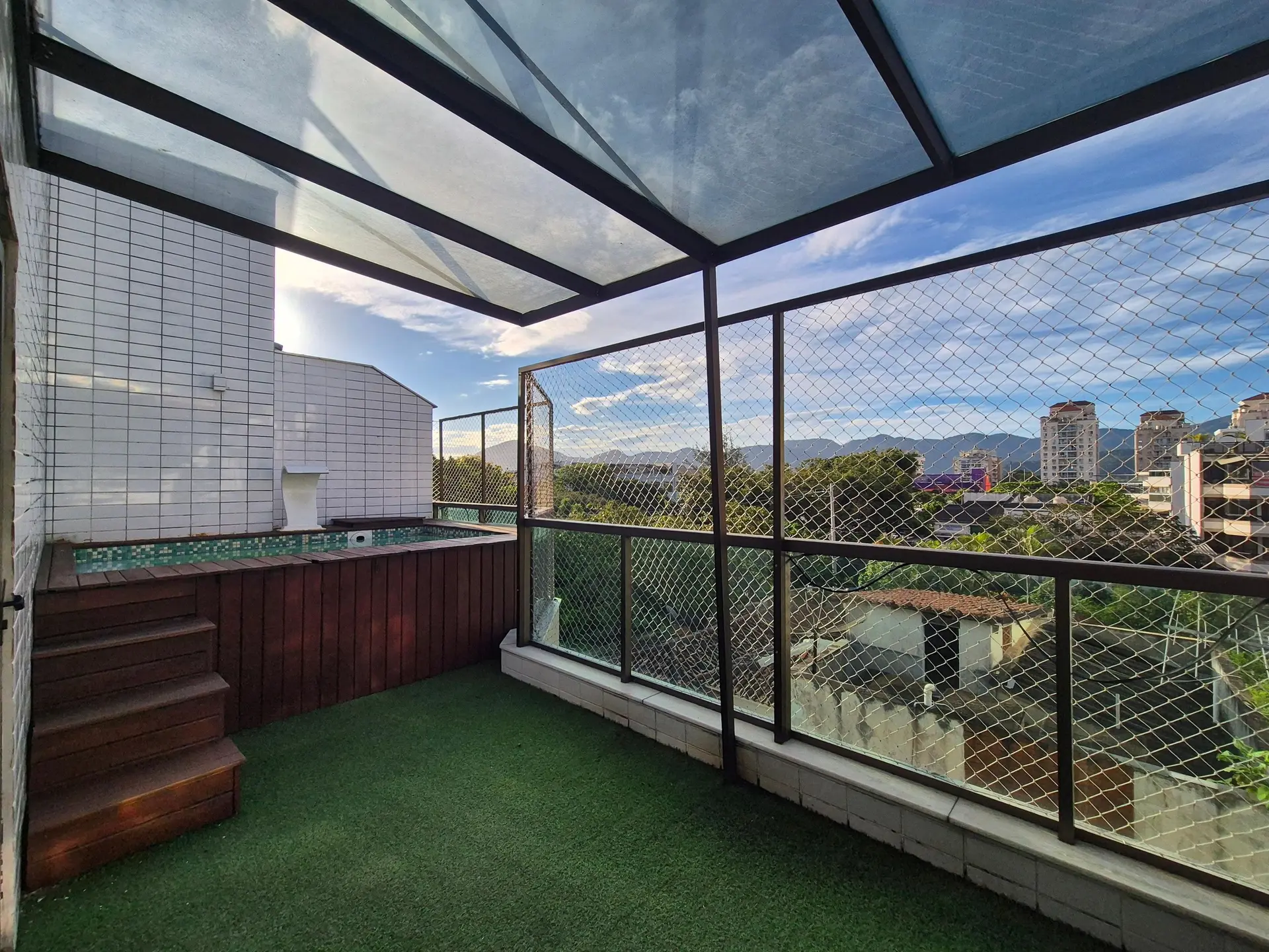 Apartamento de 2 quartos em condomínio com piscina — photo 22