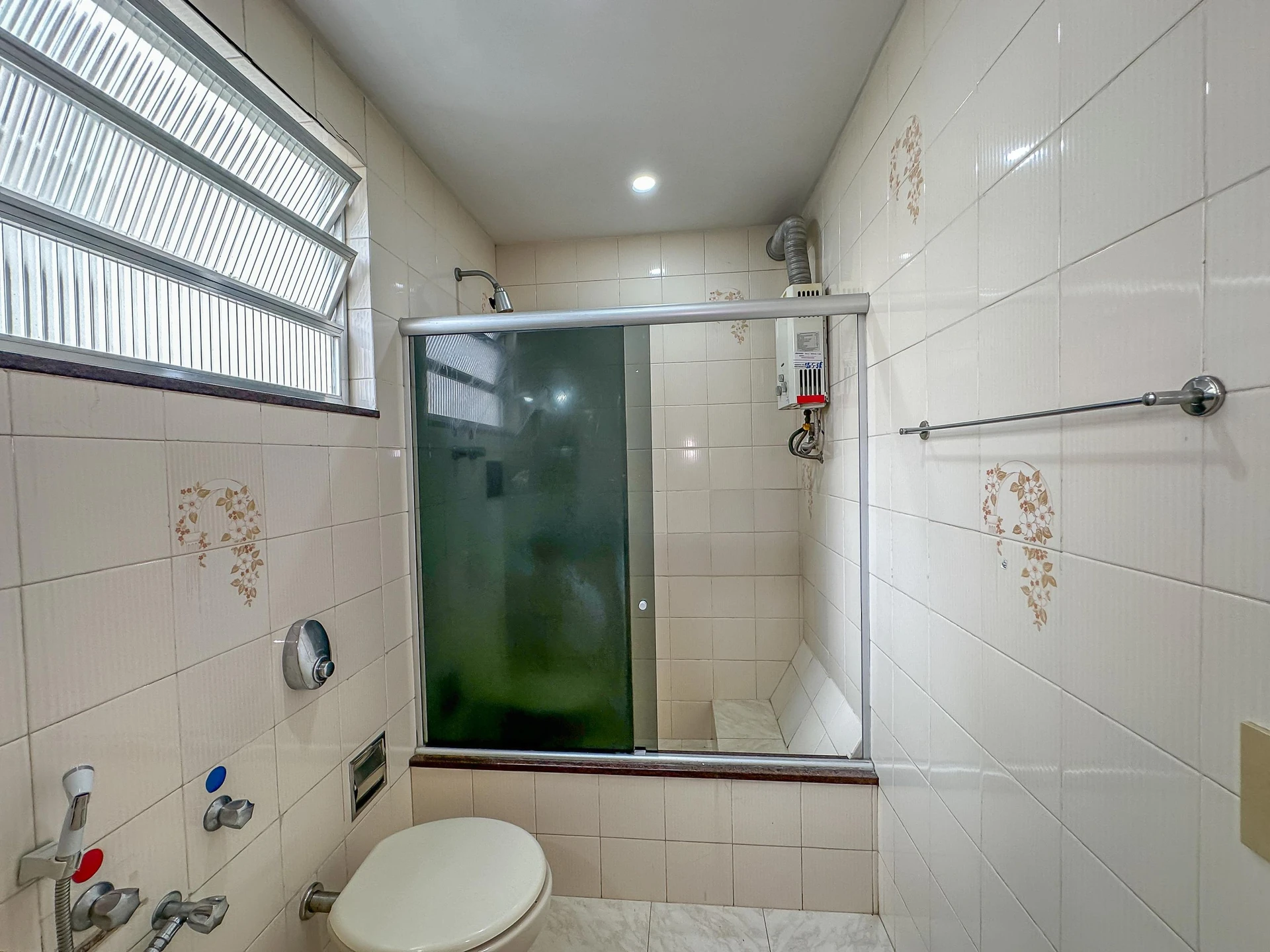 Washing machine in a 2-bedroom apartment, 80 m² — photo 44