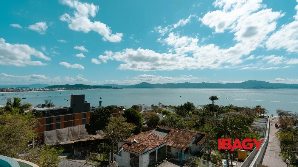 Furnished 454 m² apartment with a gourmet balcony — photo 50