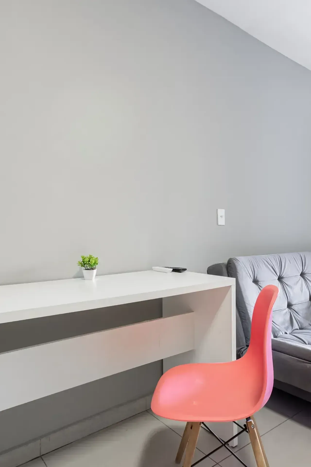 Apartamento de 1 dormitorio con baño en suite y cocina — photo 8