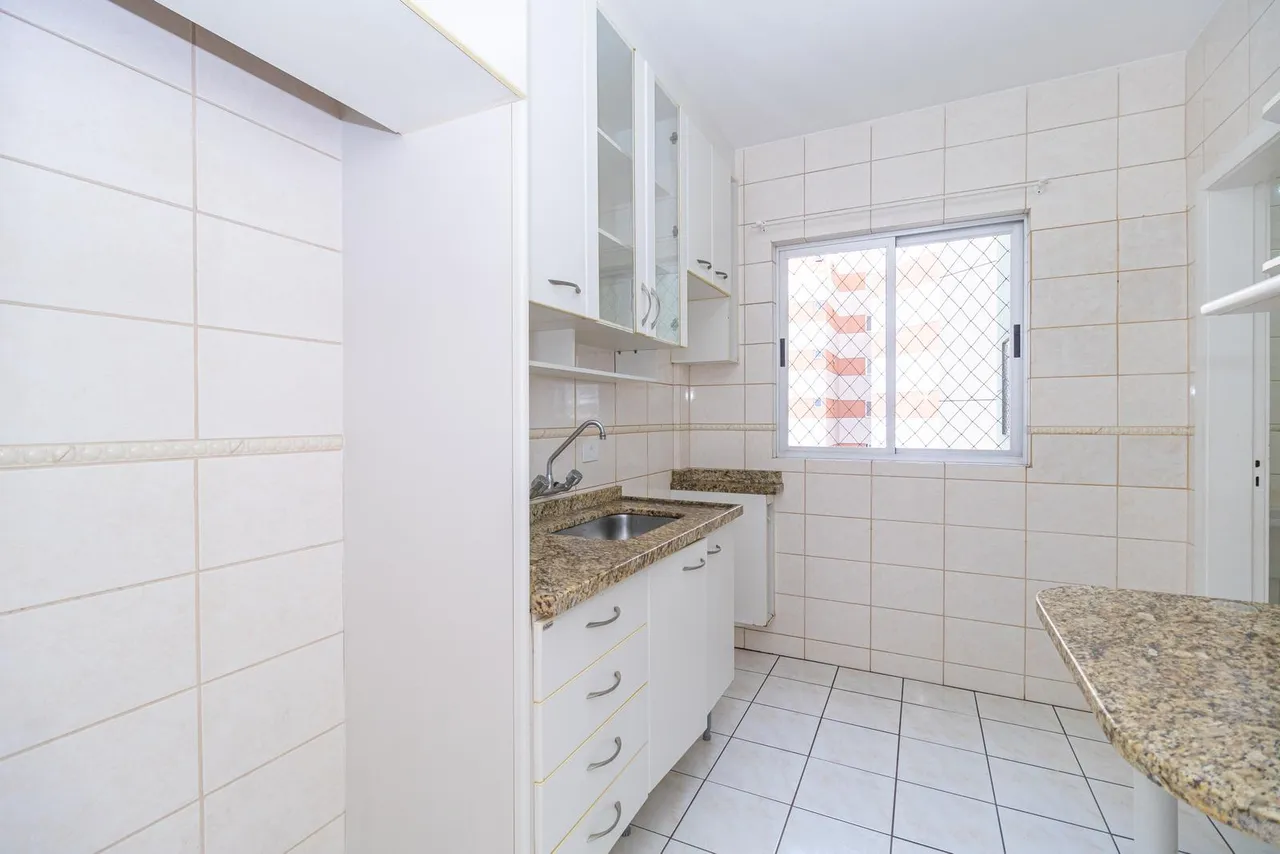 3-bedroom apartment with 2 bathrooms and balcony grill — photo 2