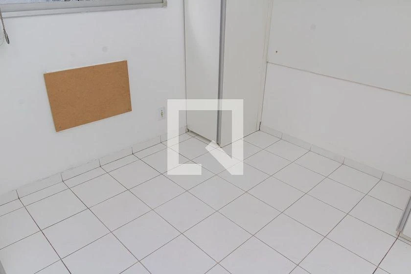 2-bedroom apartment in a building with a pool — photo 38