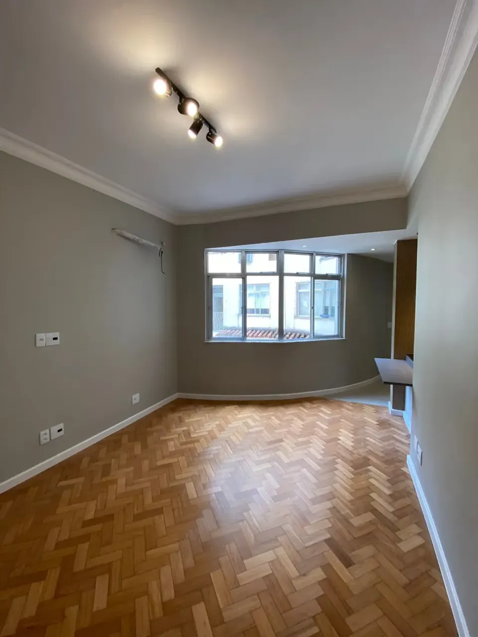 Rental apartment with open-plan kitchen and 1 parking space — photo 9