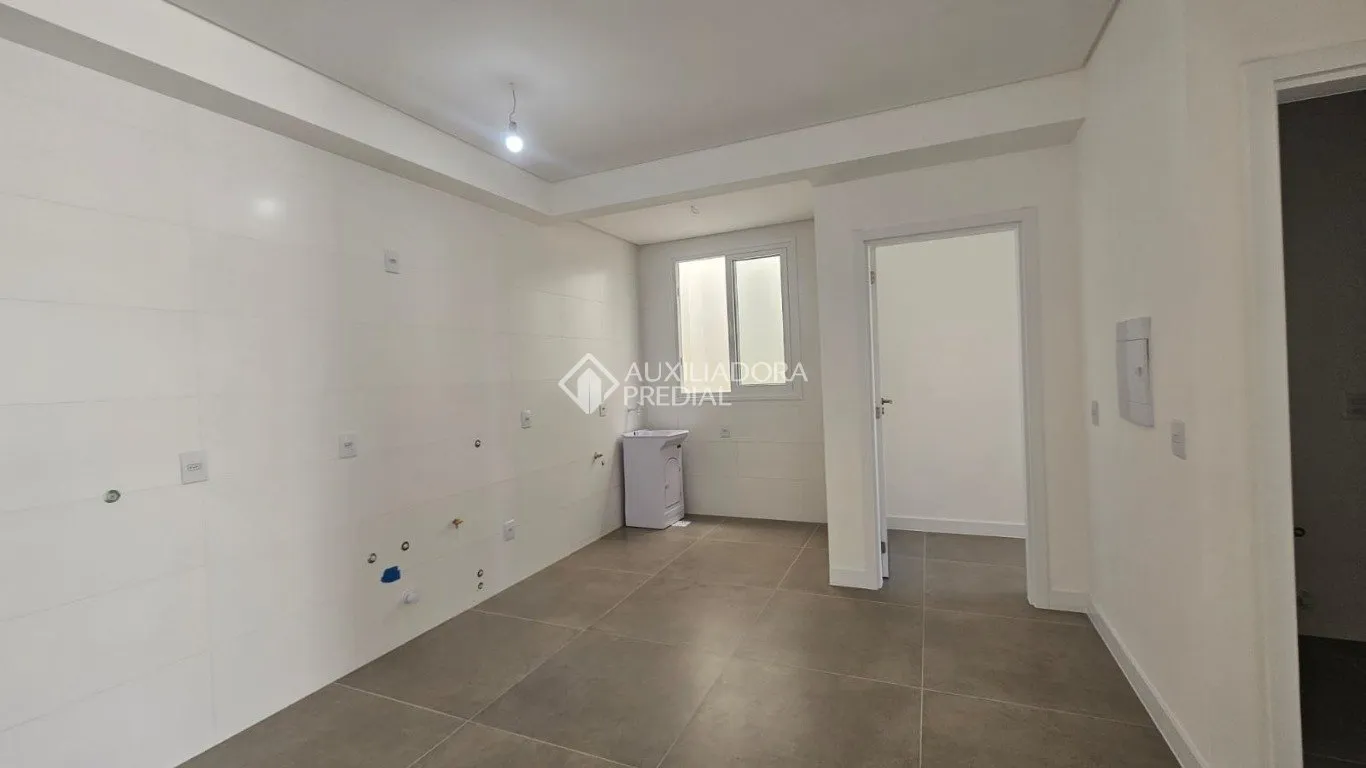 Квартира з 2 спальнями та кухнею відкритого плану — photo 23