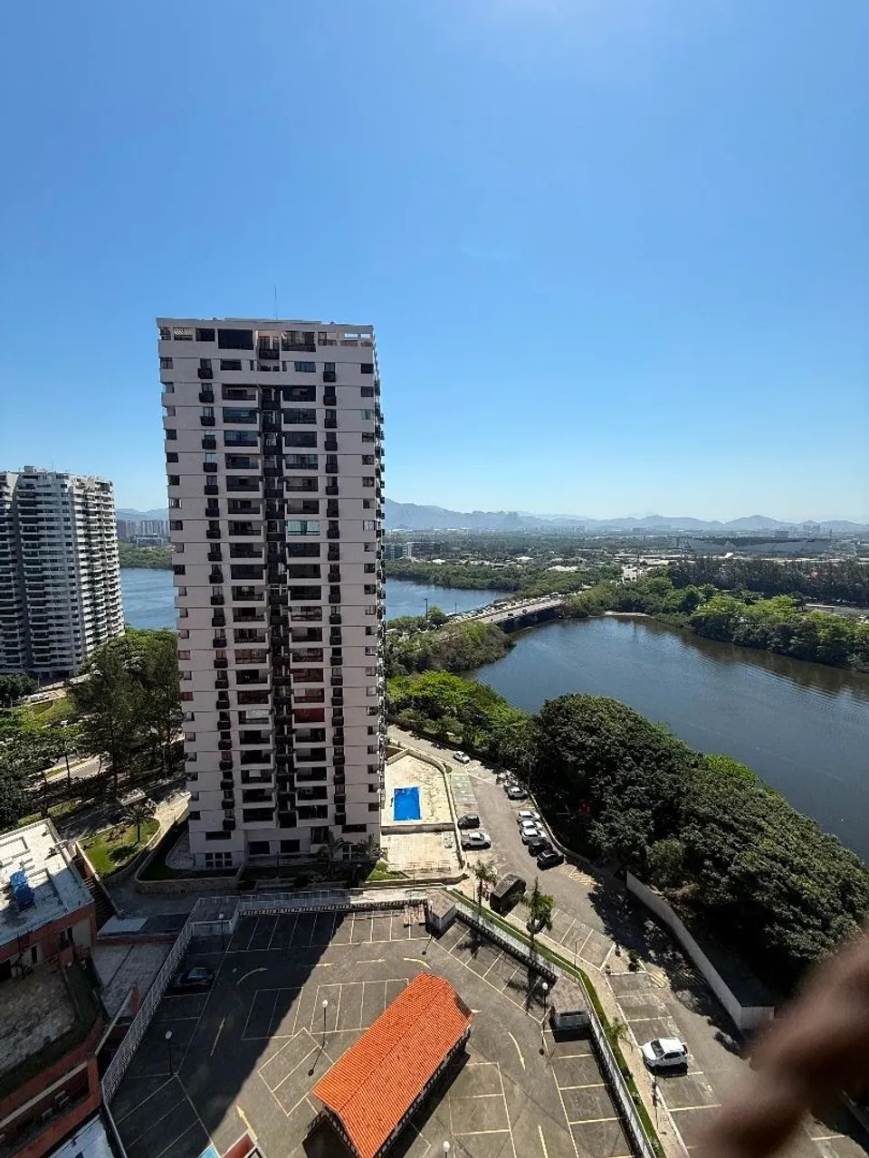 1-bedroom apartment with 2 bathrooms and balcony — photo 14