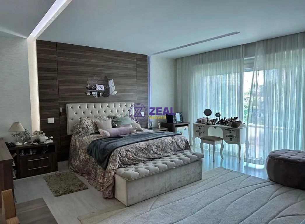 House with enclosed balcony and built-in grill — photo 3