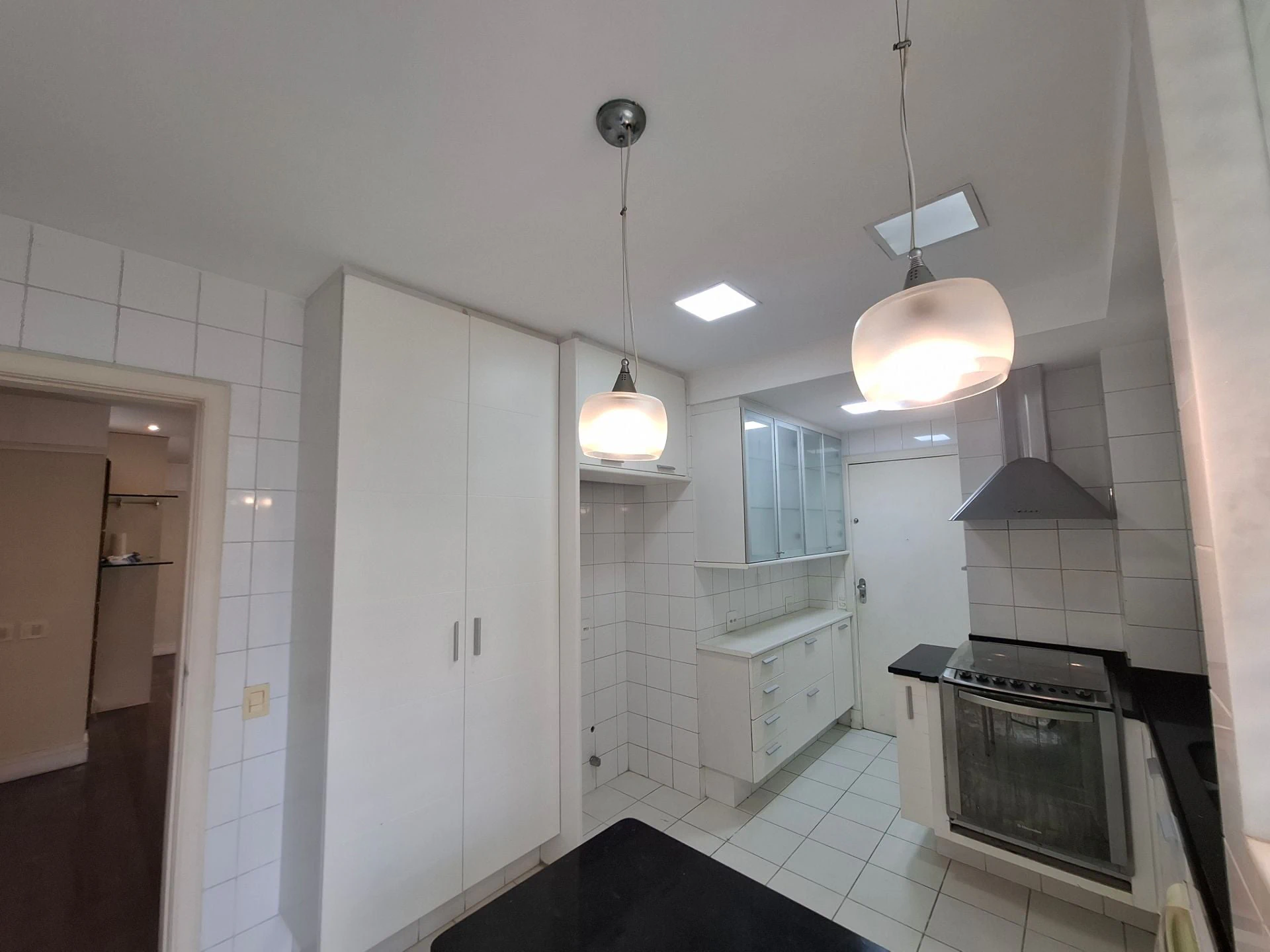 Floor-to-ceiling windows in a 3-bedroom apartment, 150 m² — photo 26