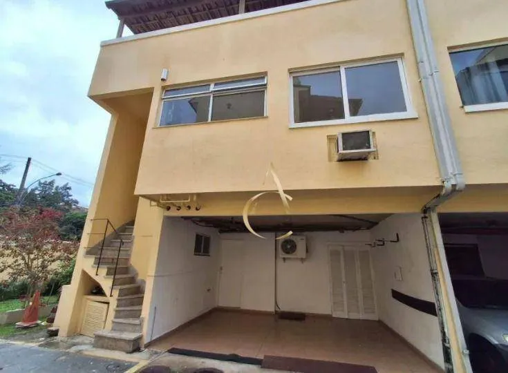 Casa com 3 quartos e varanda em bom estado — photo 4