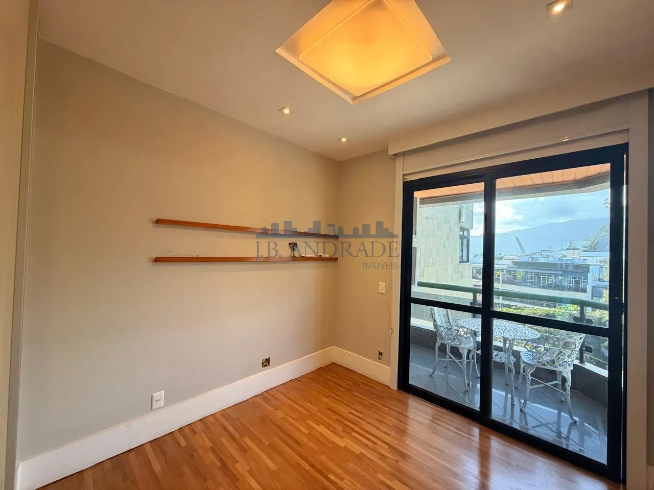 Apartamento mobiliado de 178 m² com 3 quartos e varanda — photo 26
