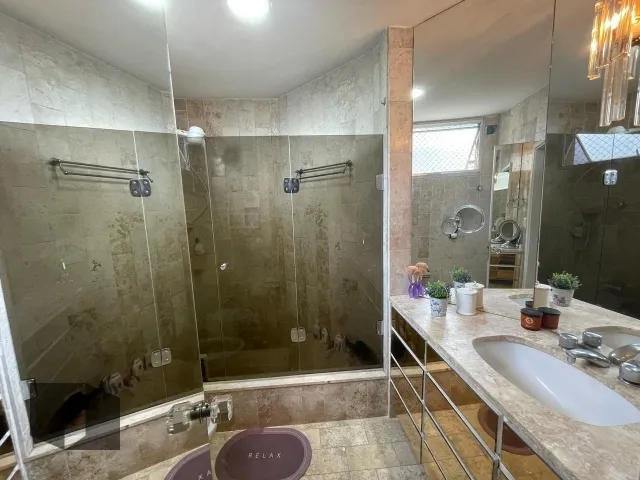 Furnished apartment with 3 bedrooms and a glazed balcony — photo 13