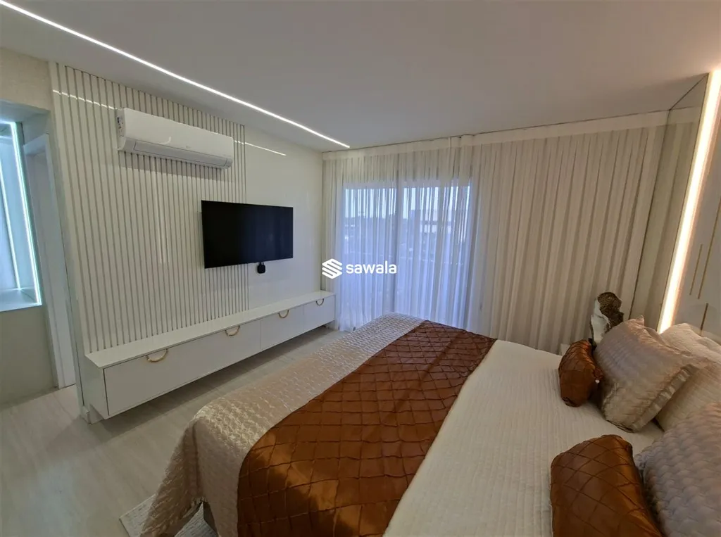 Furnished apartment with 4 bedrooms and open kitchen — photo 28