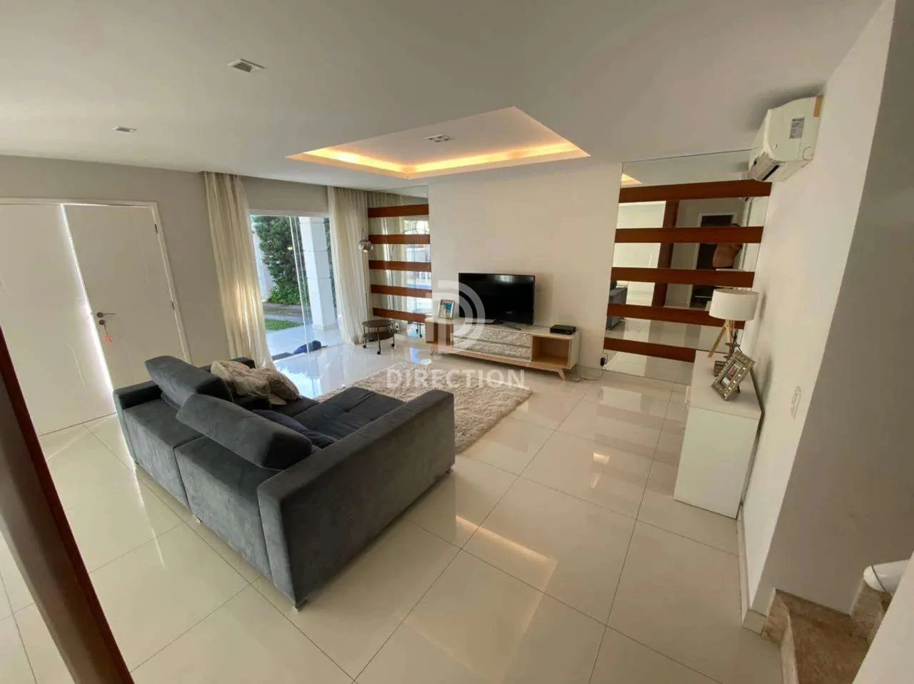 4 quartos e banheira: casa de 300 m² — photo 4