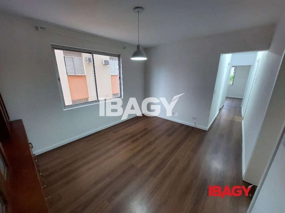 Apartamento de 2 dormitorios con cocina cerrada — photo 3