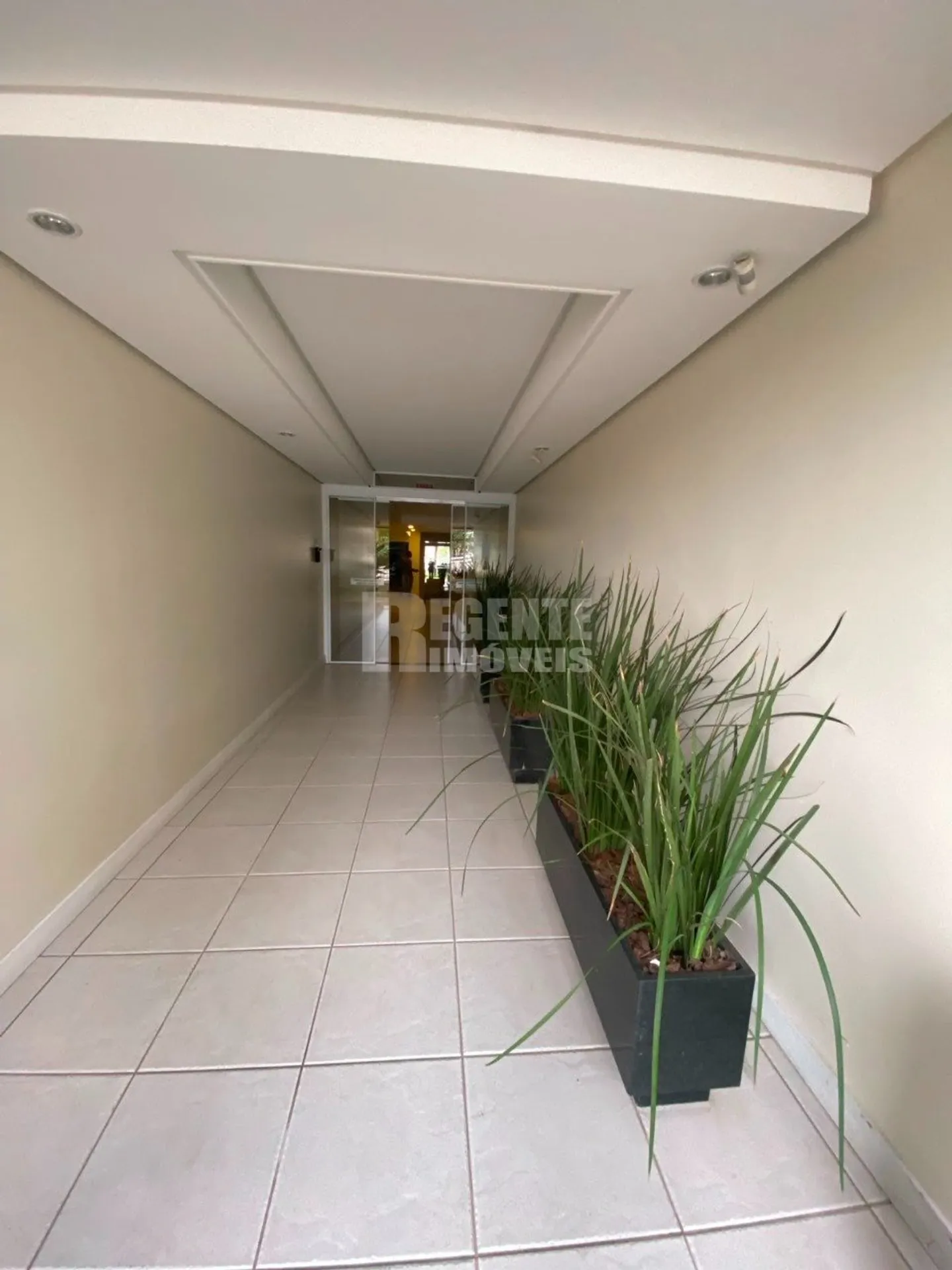 Apartamento amueblado de 3 dormitorios con jardín y BBQ — photo 11