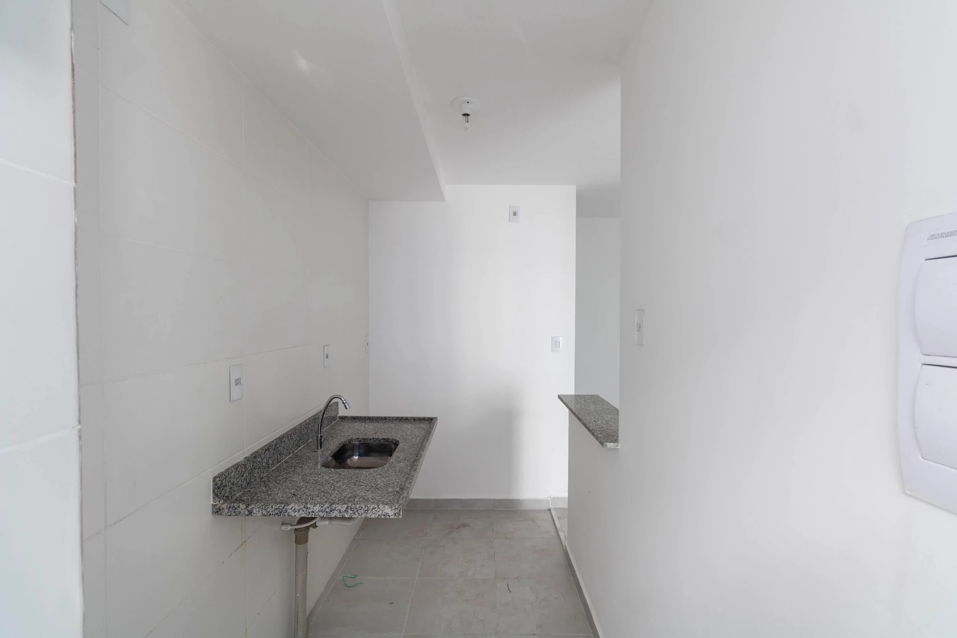 Apartment with 2 bedrooms, 1 en-suite and 1 parking spot — photo 45