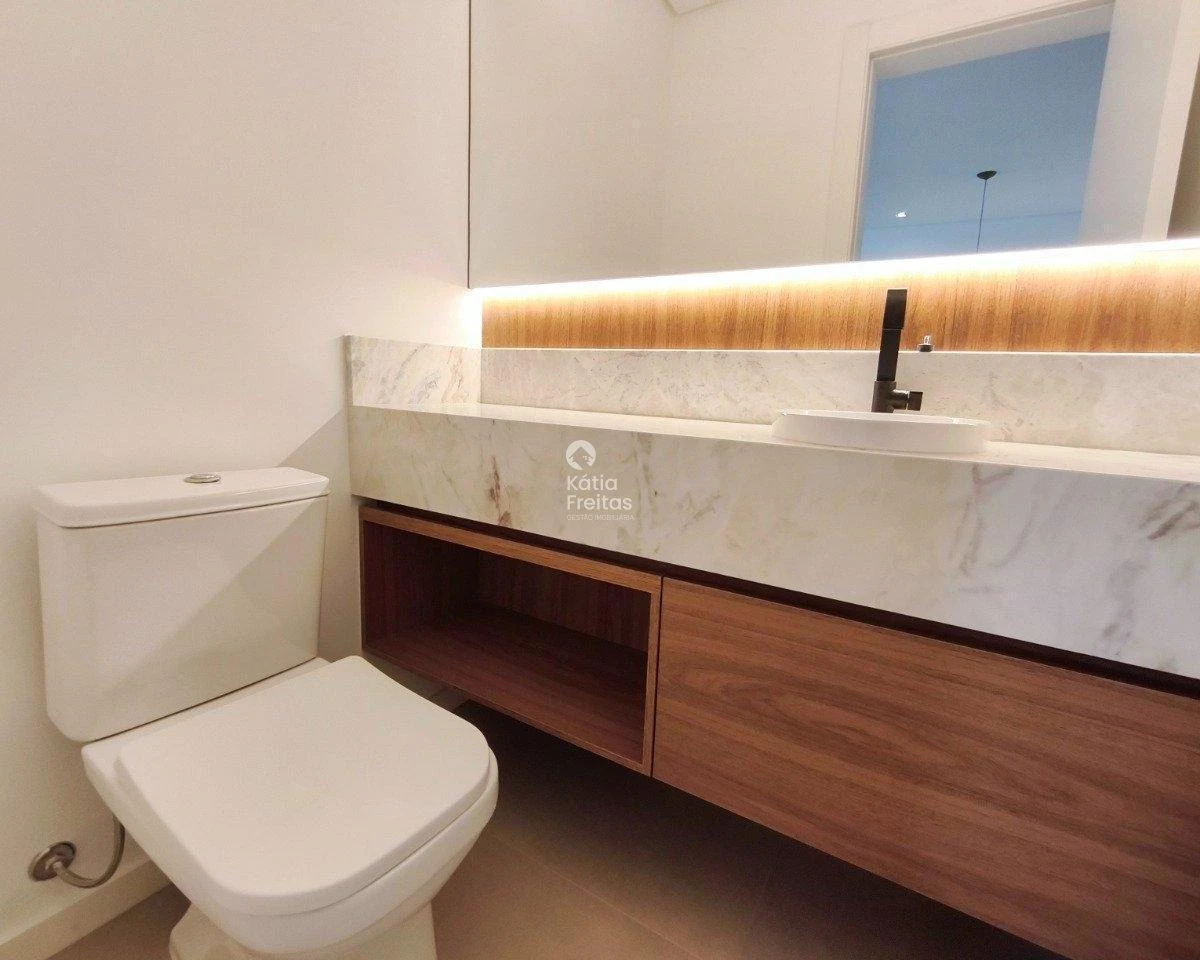 132 m² unfurnished apartment with 3 en-suites — photo 48