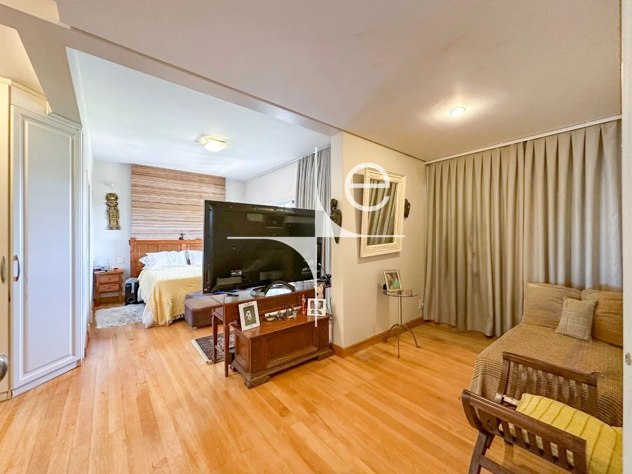 Casa mobiliada com 5 quartos e 4 vagas, com jardim — photo 22