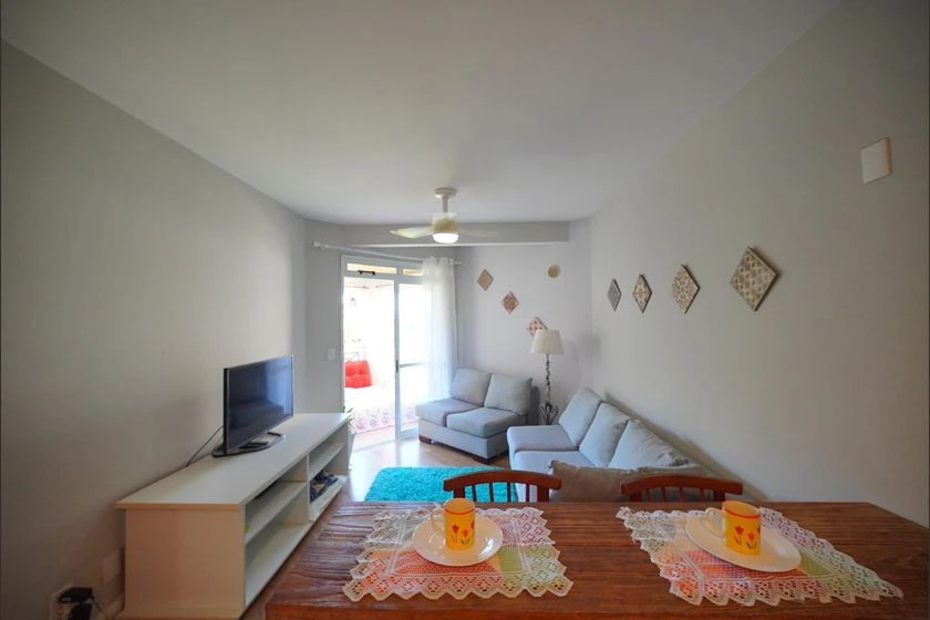 Furnished 1-bedroom apartment with gas open-plan kitchen — photo 6