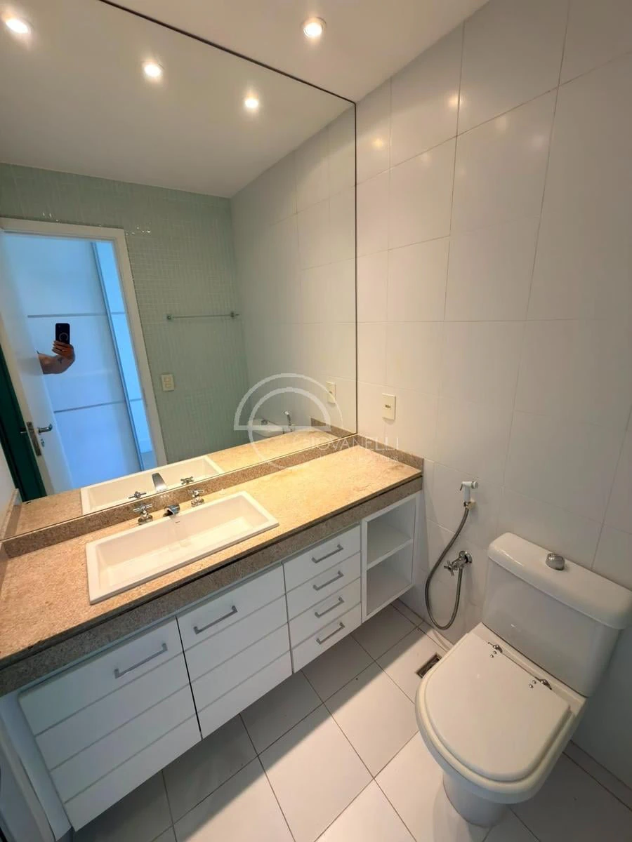 Apartamento de 4 suítes com 233 m² e 3 vagas — photo 4