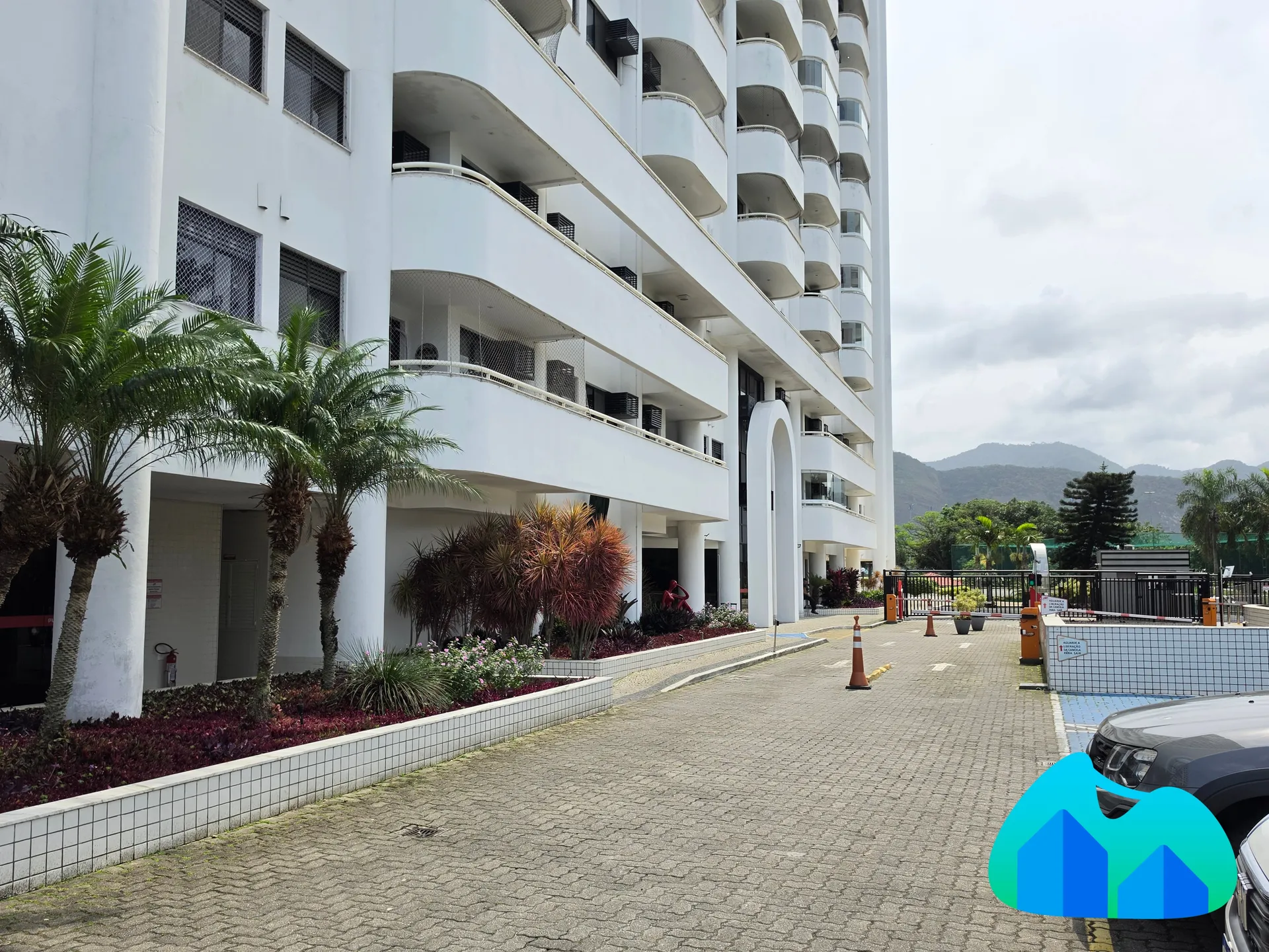 71 m² apartment with a mountain view and a private BBQ — photo 21