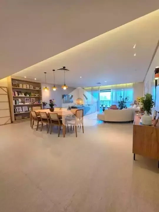 Мебльована квартира 231 м² з 4 спальнями-сюїтами і 4 місцями — photo 22