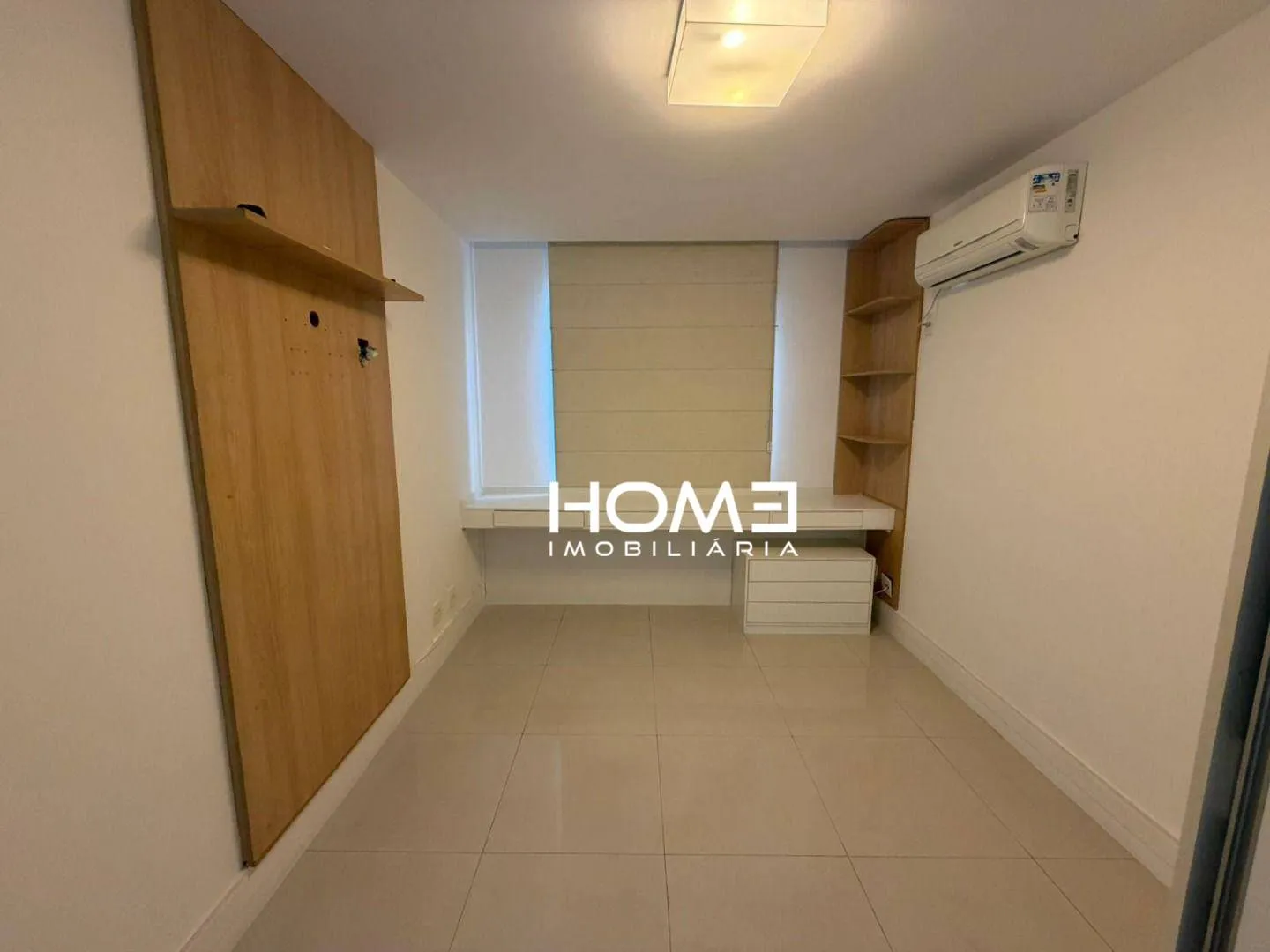 Furnished apartment, 365 m², with floor-to-ceiling windows — photo 62