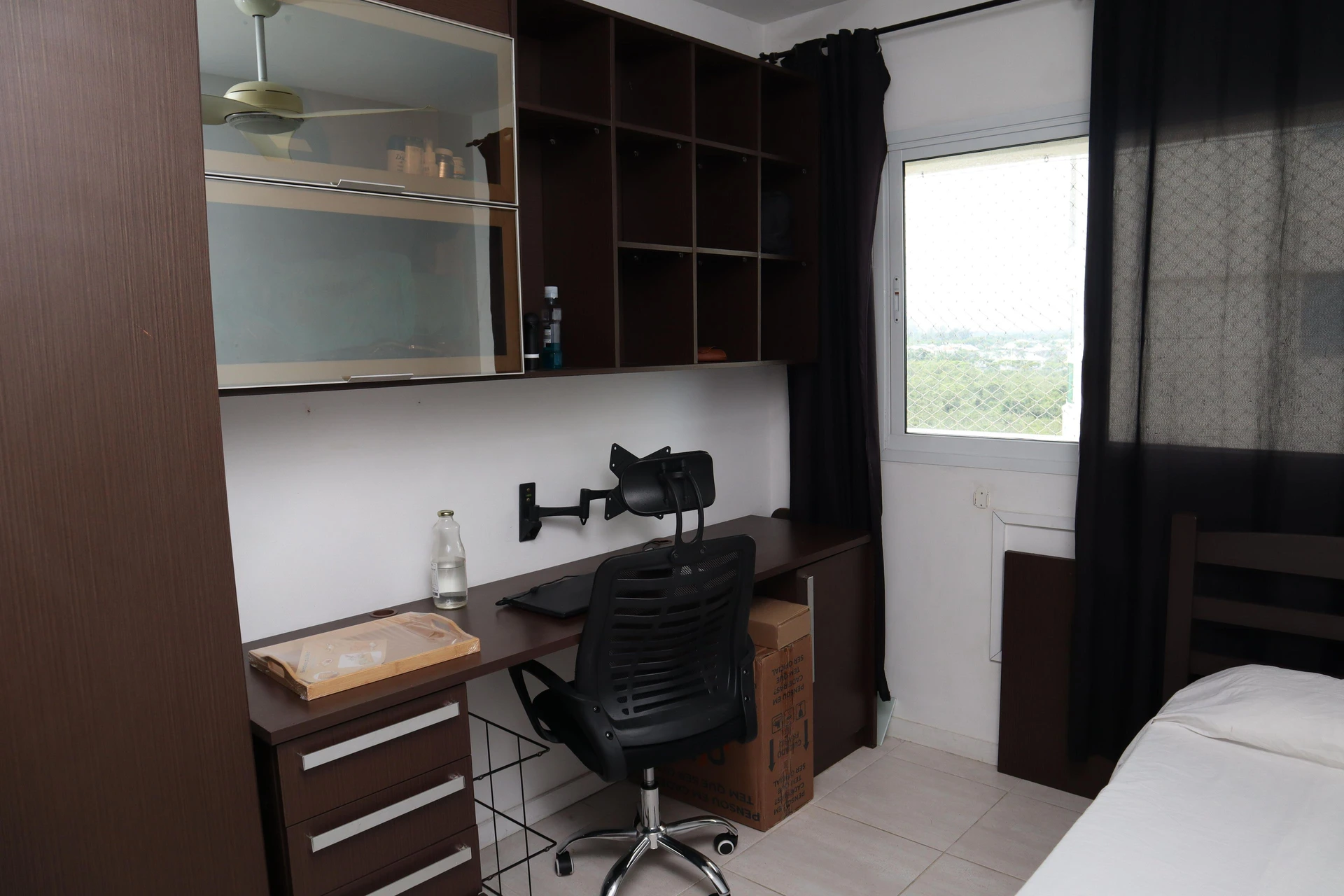 2-bedroom apartment with a mountain view — photo 42