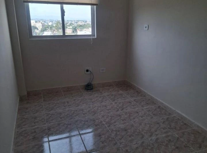 Unfurnished apartment with 3 bedrooms and 1 bathroom — photo 7